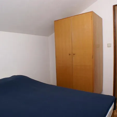 739c Appartement Postira